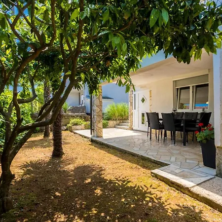 Apartament Martina By El-pi Tours