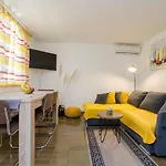 Martina By El-pi Tours Апартаменты Вантачичи