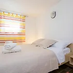 Martina By El-pi Tours Апартаменты *
