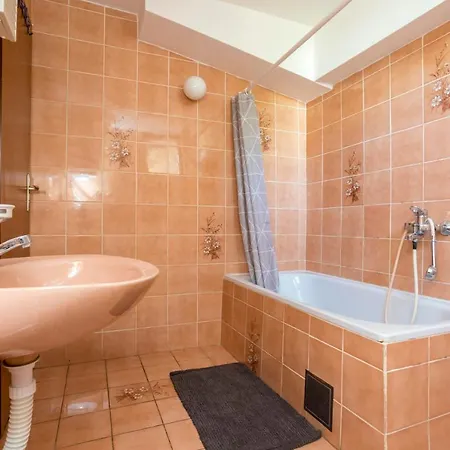 Apartman Martina By El-pi Tours