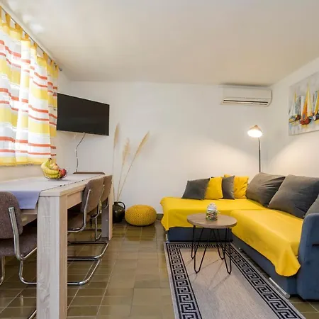 Martina By El-pi Tours Apartman Vantacici